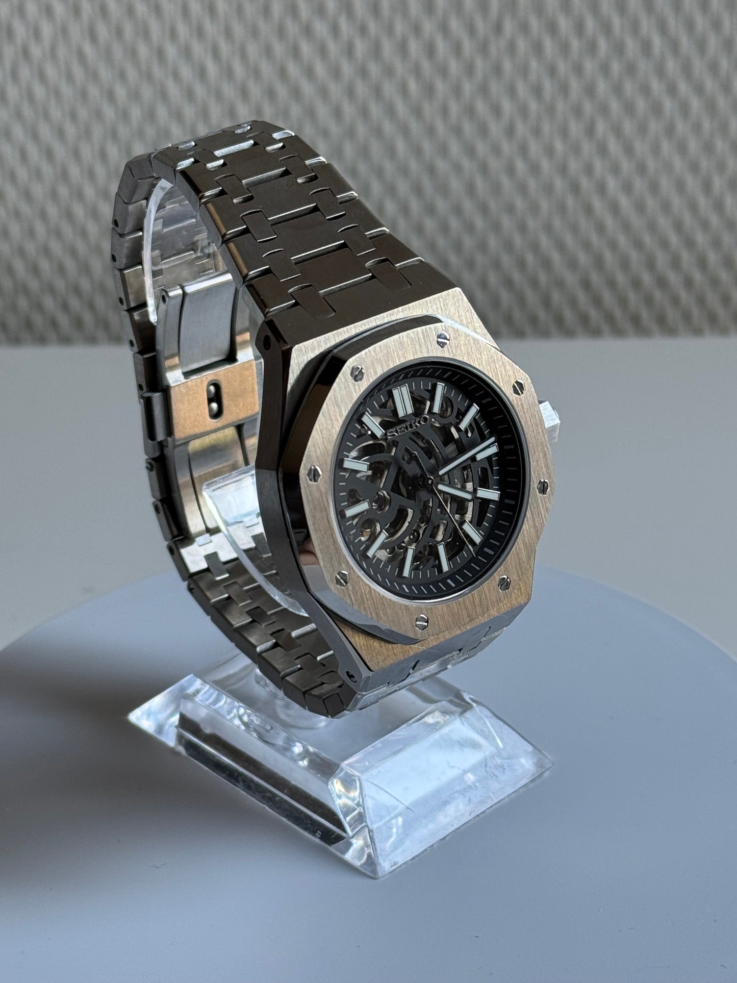 Royal Seikoak skeleton