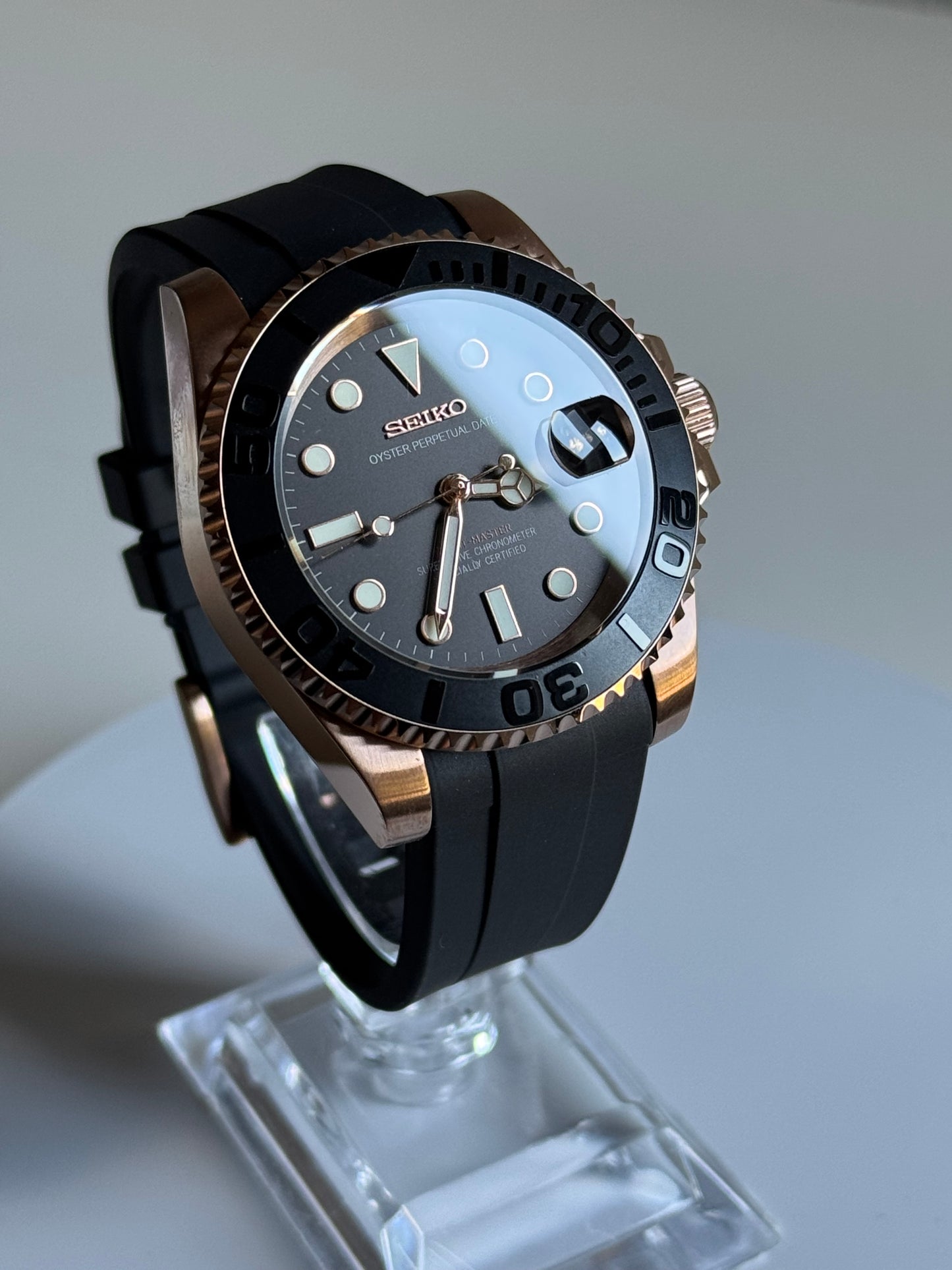 Seikomariner rose gold yacht master