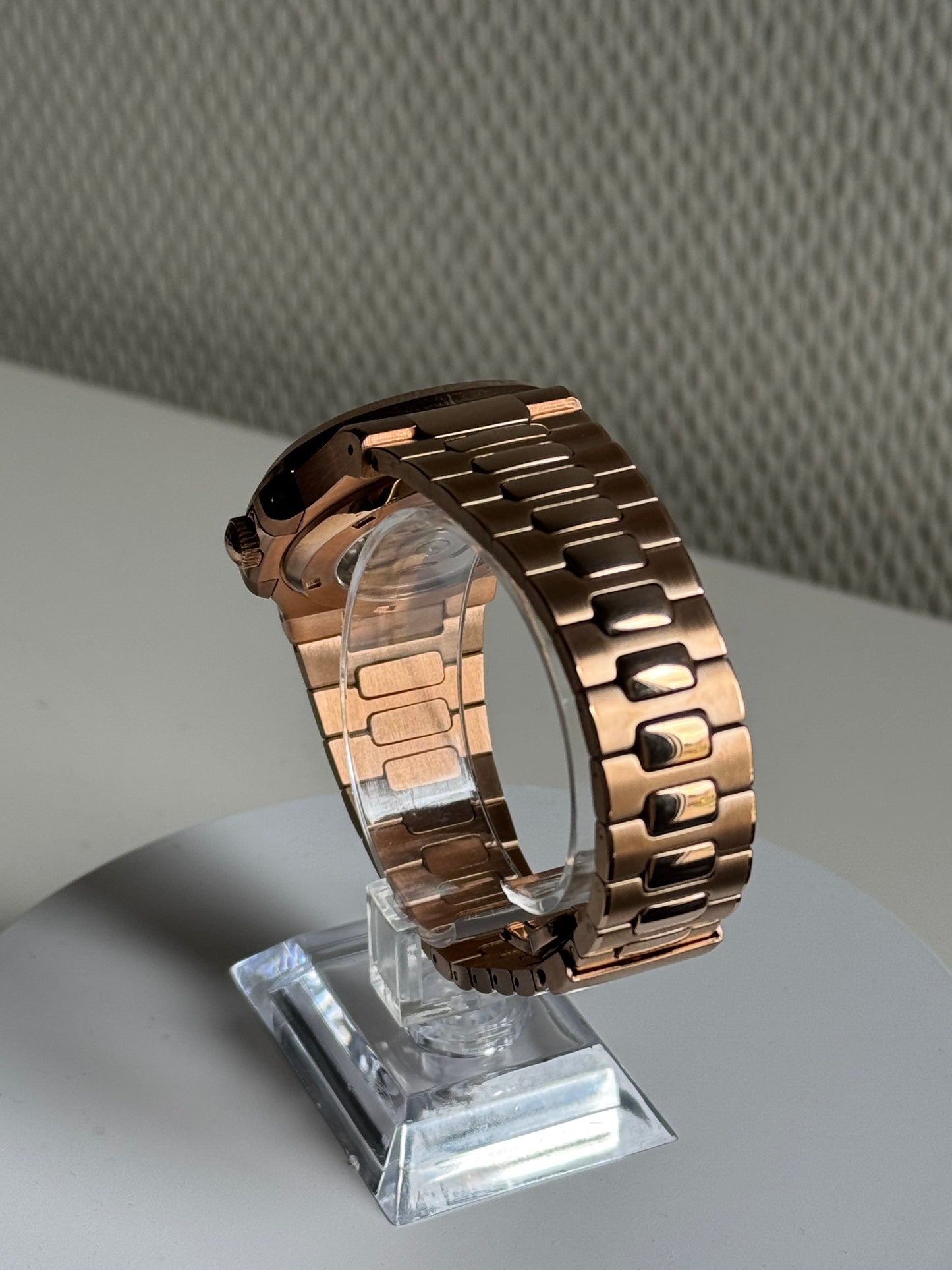Nautiko rose gold black
