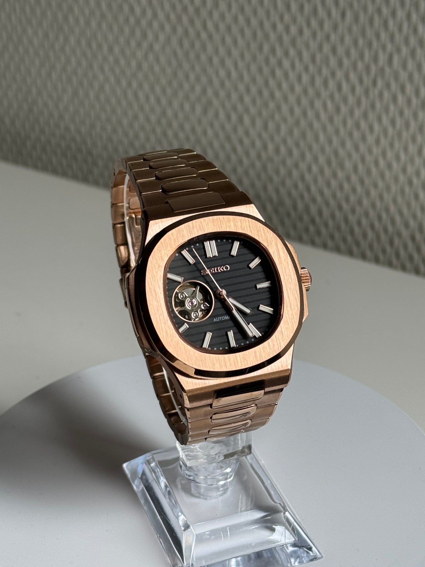 Nautiko rose gold black